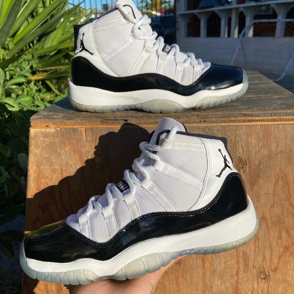 Air Jordan 11 Retro ‘Concord’ - Picture 2 of 8